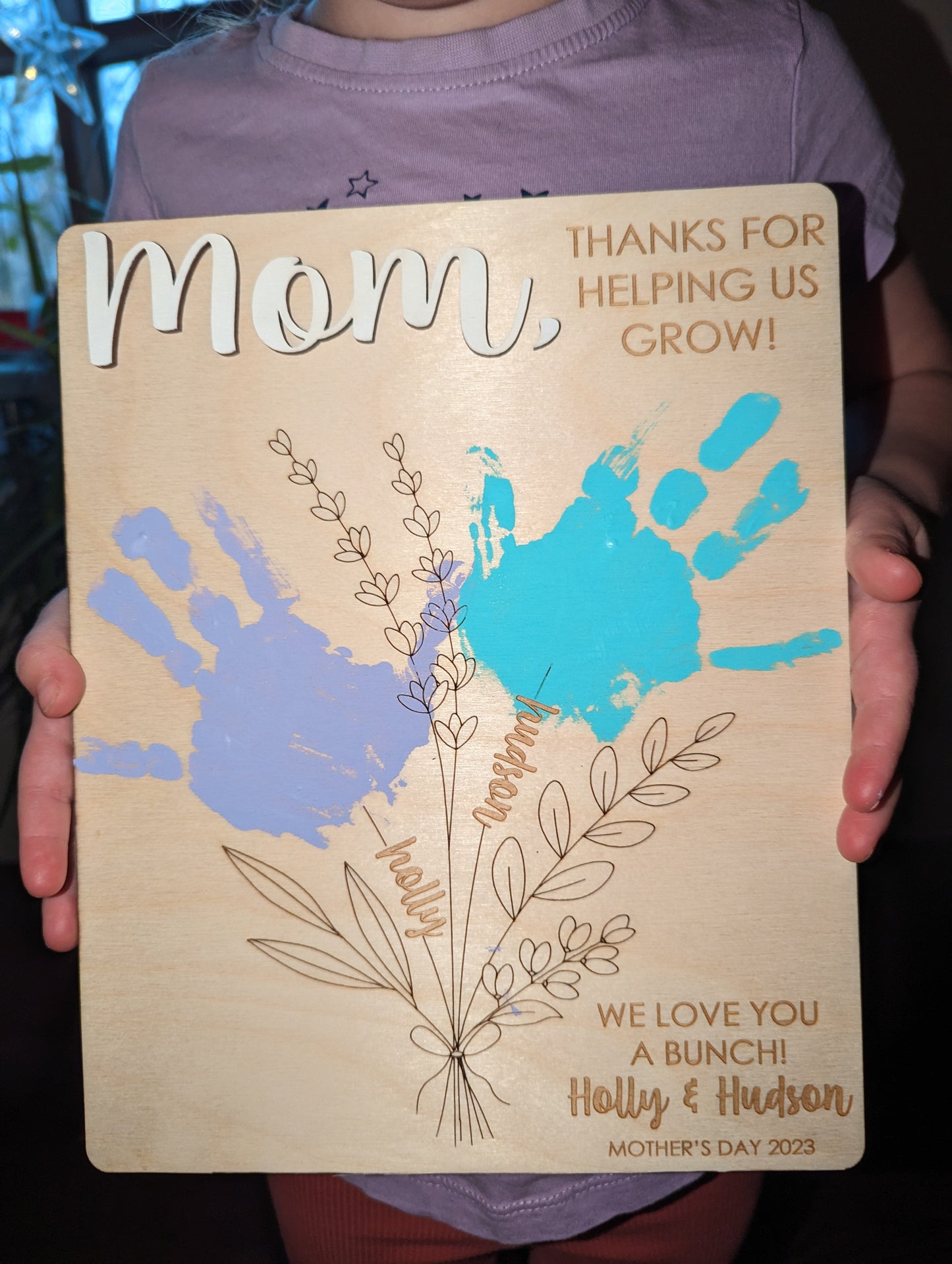 DIY Handprint Flowers Sign